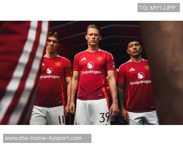 曼联官方社交媒体发布2025-26赛季全家福照男足女足同框合影